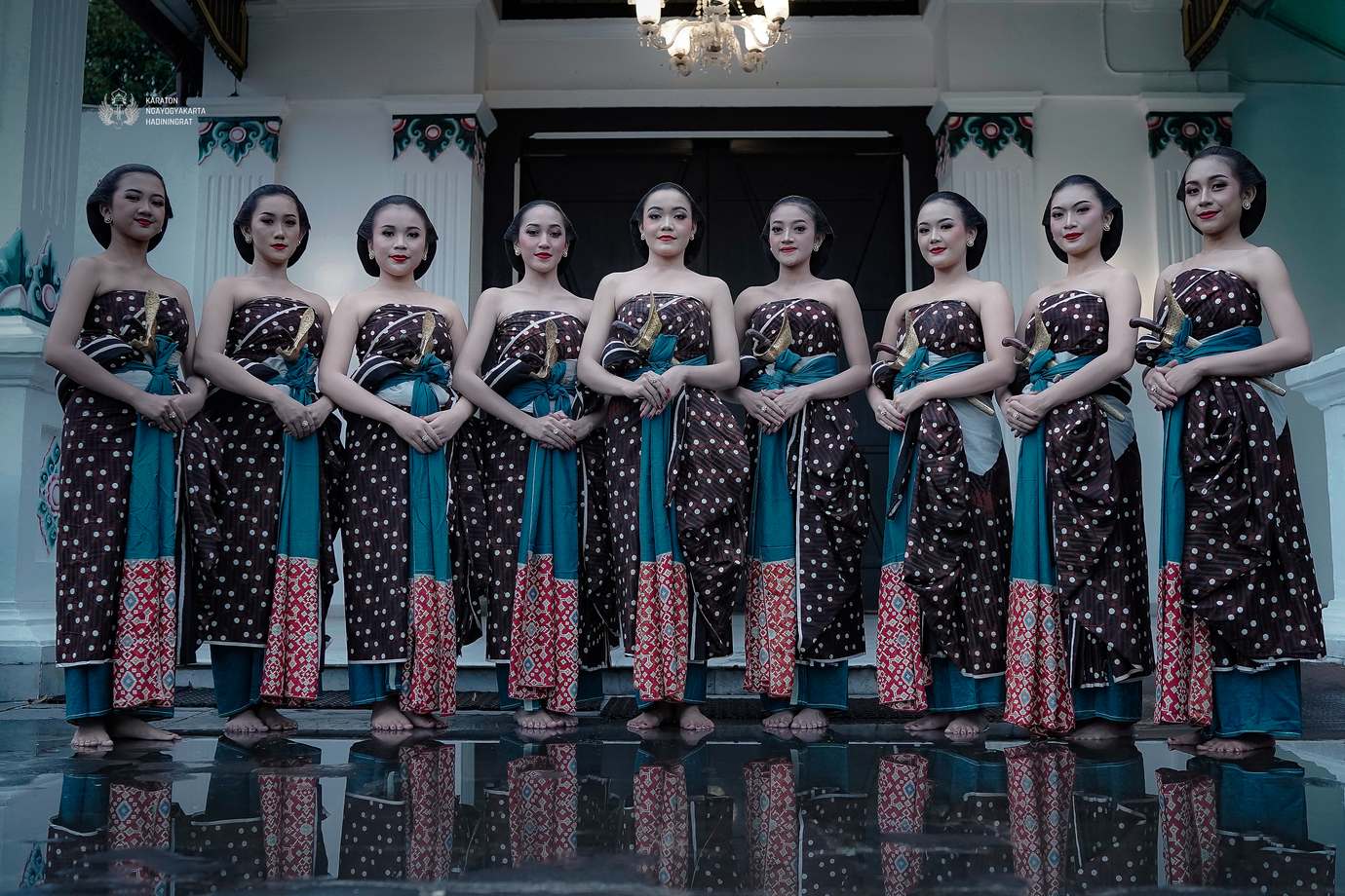 Image slider - Uyon-Uyon Hadiluhung Senin Pon 6 April 2026